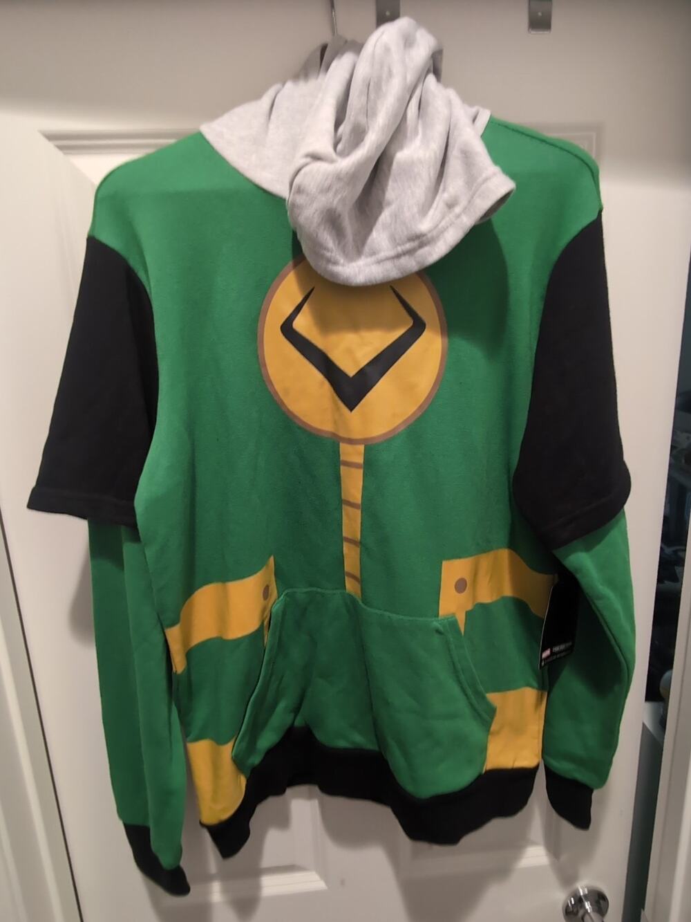 Loki Official Hoodie Size M Cosplay Marvel Avengers Thor Her Universe Medium Nwt